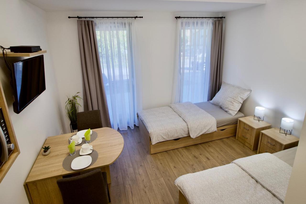 Sport Centrum Apartman Pápa Exteriör bild