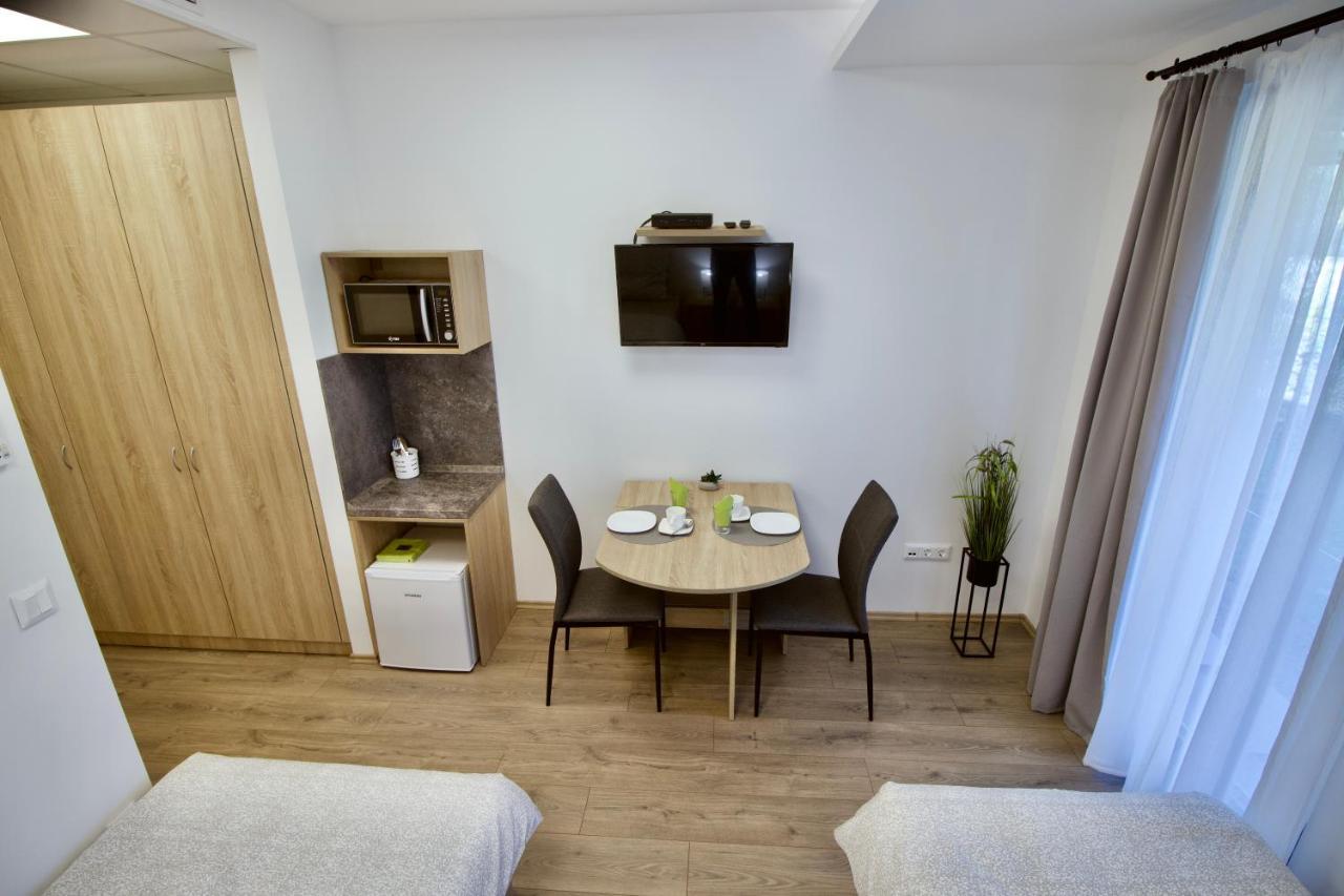 Sport Centrum Apartman Pápa Exteriör bild