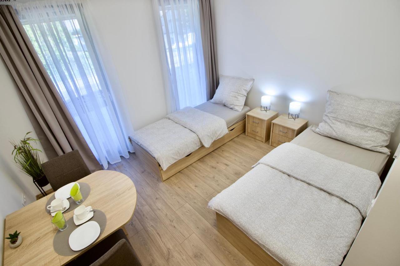 Sport Centrum Apartman Pápa Exteriör bild
