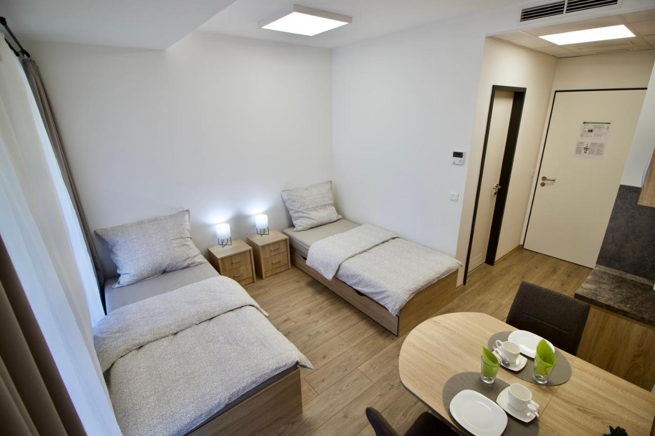 Sport Centrum Apartman Pápa Exteriör bild